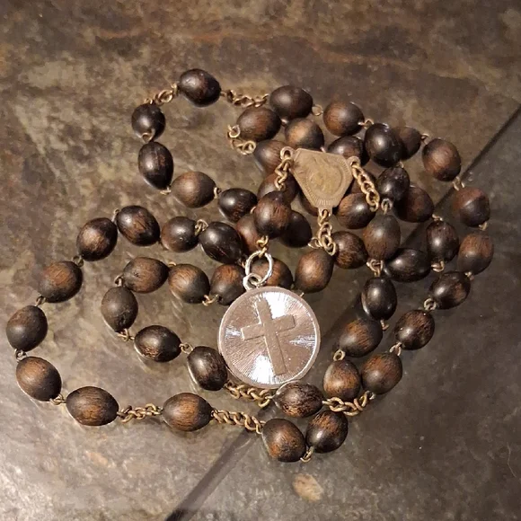 HARDWOOD ROSARY - Picture 1 of 3